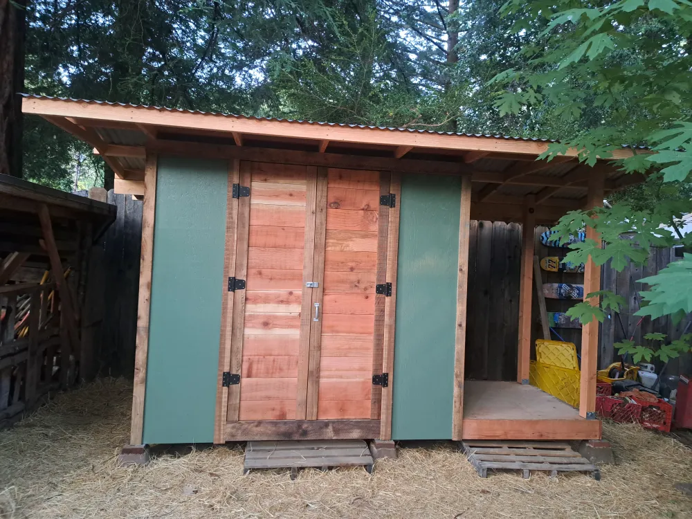 A shed (with saltbox roof) image